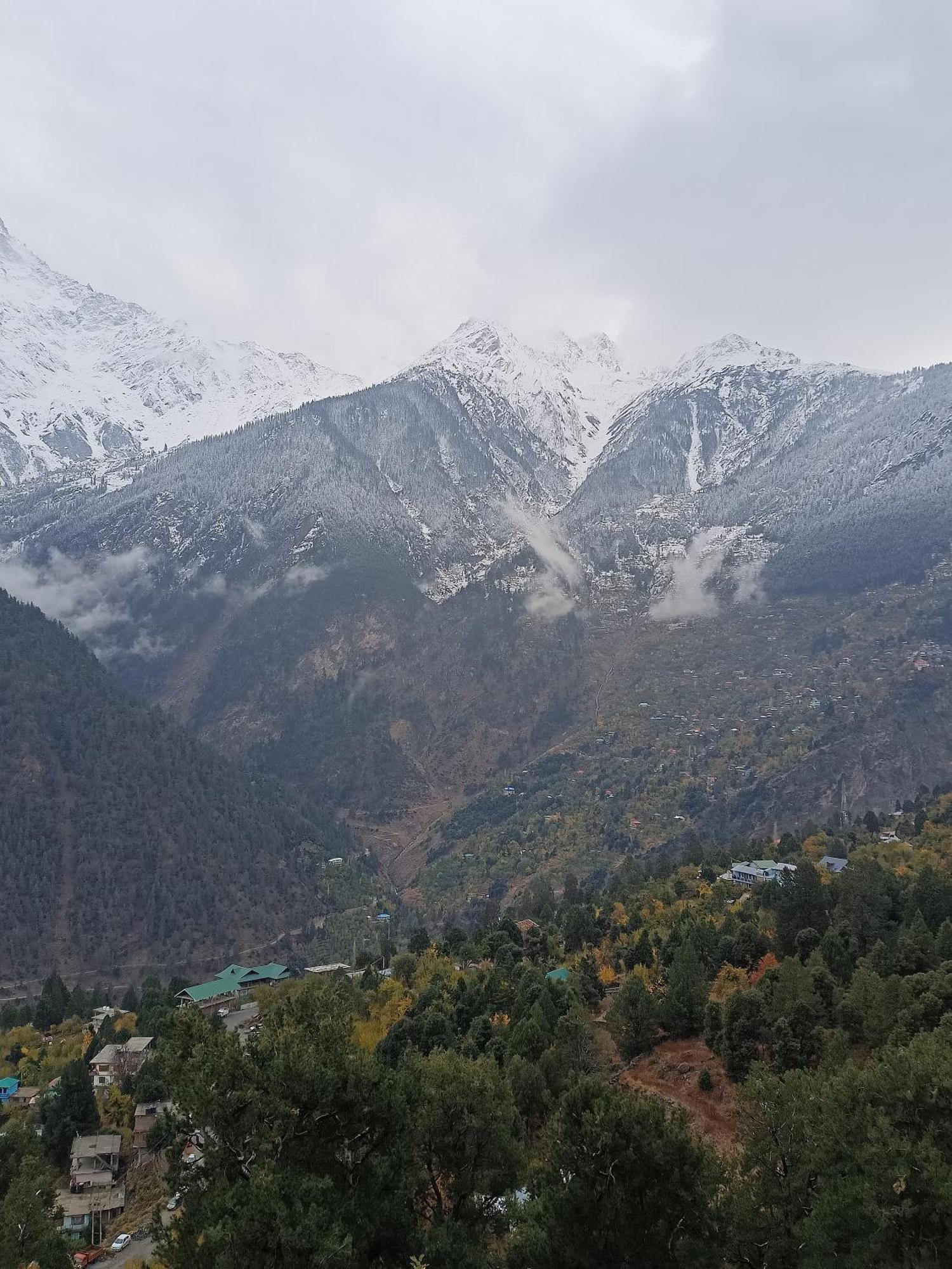 The Shudarang Inn Kalpa Exteriör bild